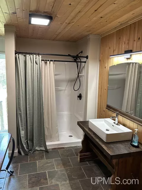 Bath - 6865 Co Rd Prb, Ishpeming, MI 49849 photo 1 of 8