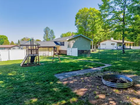 Exterior - 205 N Rose, Ishpeming, MI 49849 photo 6 of 8