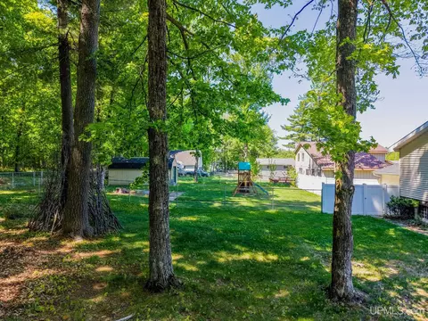 Exterior - 205 N Rose, Ishpeming, MI 49849 photo 8 of 8