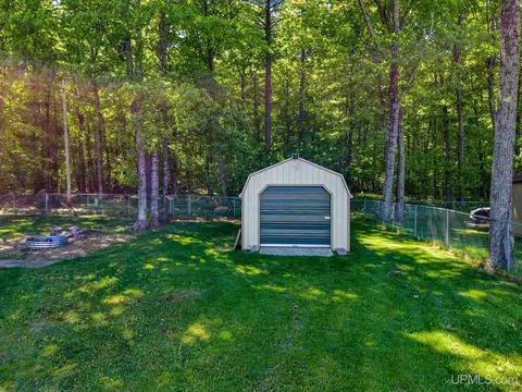 Exterior - 205 N Rose, Ishpeming, MI 49849 photo 5 of 8