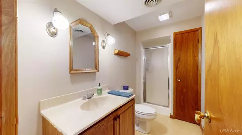 Bath - 205 N Rose, Ishpeming, MI 49849 photo 4 of 5