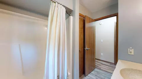 Bath - 205 N Rose, Ishpeming, MI 49849 photo 2 of 5