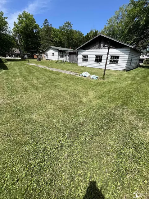 13698 Laplaisance, Monroe, MI 48161