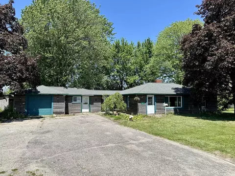 7389 E Monroe, Breckenridge, MI 48615