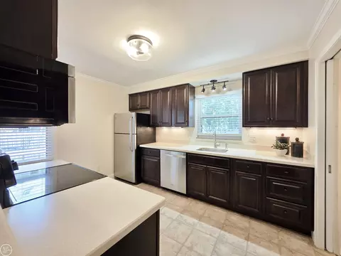 Kitchen - 264 Phillips, Clawson, MI 48017 photo 1 of 4