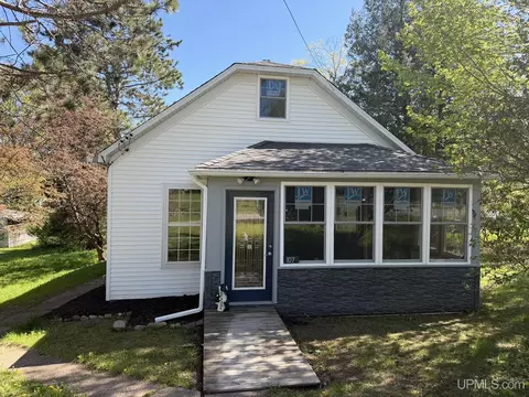 107 Fourth, Crystal Falls, MI 49920