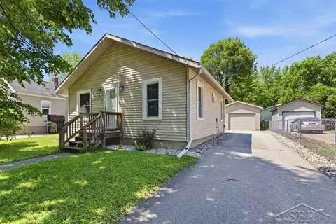 914 W Collins, Midland, MI 48640