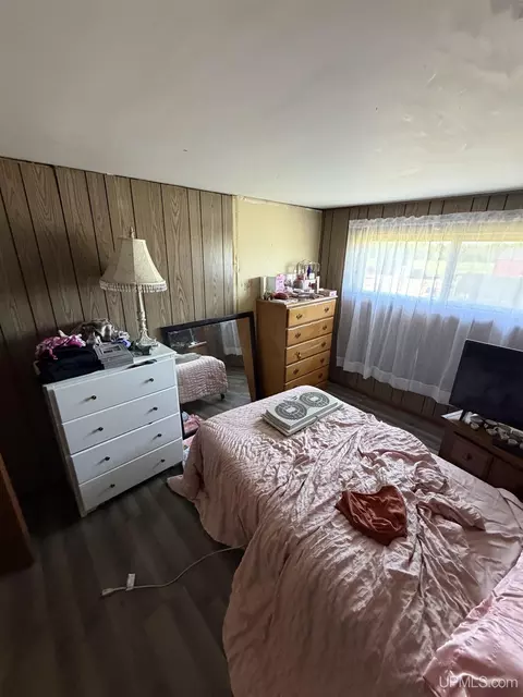 Bedroom - 6980 E Ln, Bark River, MI 49807 photo 5 of 7