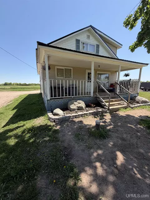 Exterior - 6980 E Ln, Bark River, MI 49807 photo 2 of 16