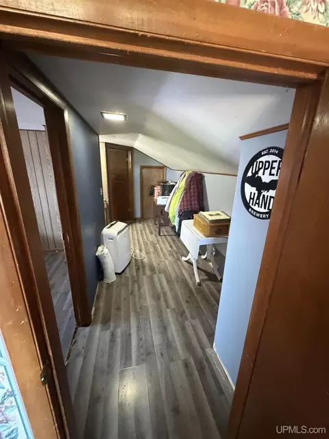Entry Way - 6980 E Ln, Bark River, MI 49807 photo 3 of 8