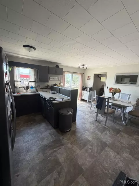 Kitchen - 6980 E Ln, Bark River, MI 49807 photo 1 of 3