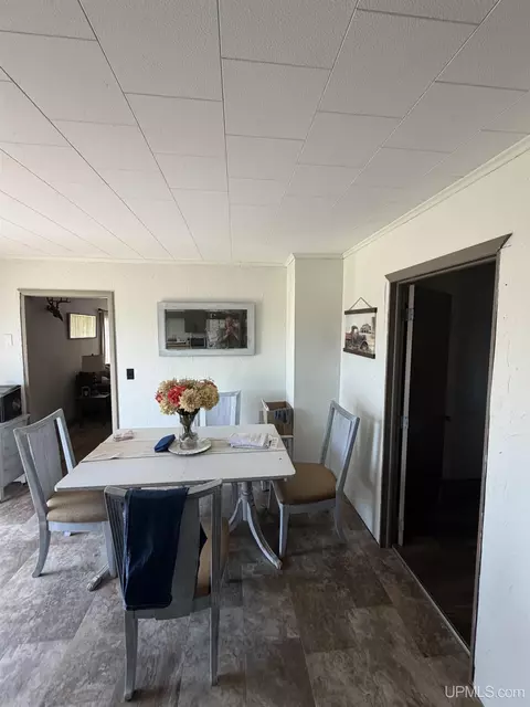 Dining - 6980 E Ln, Bark River, MI 49807 photo 1 of 1
