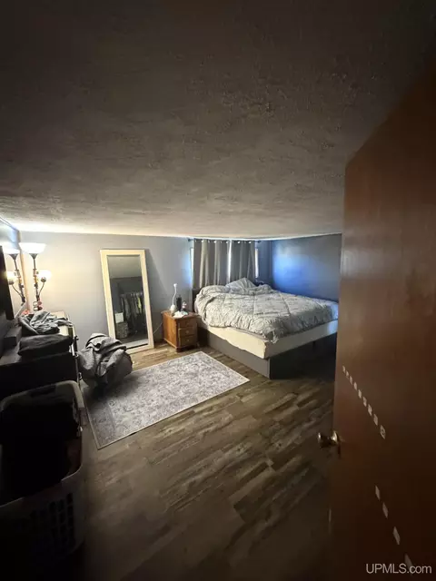 Bedroom - 6980 E Ln, Bark River, MI 49807 photo 3 of 7