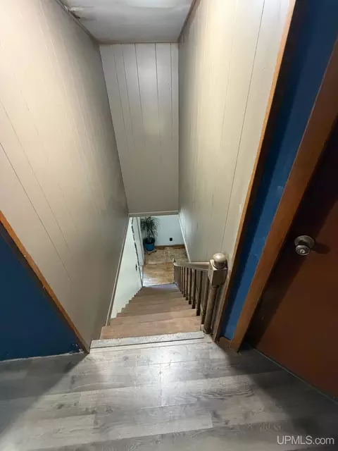 Entry Way - 6980 E Ln, Bark River, MI 49807 photo 6 of 8