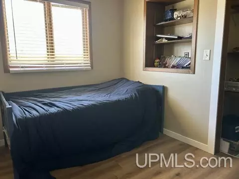 Bedroom - 1525 Glenwood Ln, Ishpeming, MI 49849 photo 1 of 4