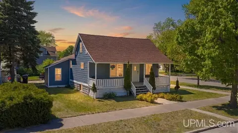 600 S 19th, Escanaba, MI 49829