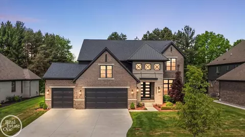 52801 Royal Park UNIT 6, Shelby Township, MI 48315