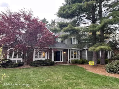 5305 Claremont, Midland, MI 48642