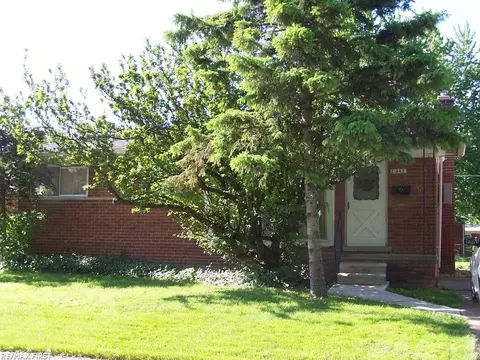 21442 Share, Saint Clair Shores, MI 48082