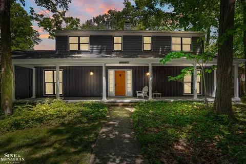 22636 King Richard, Beverly Hills, MI 48025