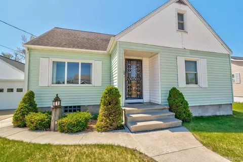 845 Garden, Manistique, MI 49854