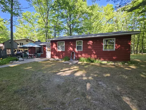 Exterior - 515 Coleman, Harrison, MI 48625 photo 4 of 4