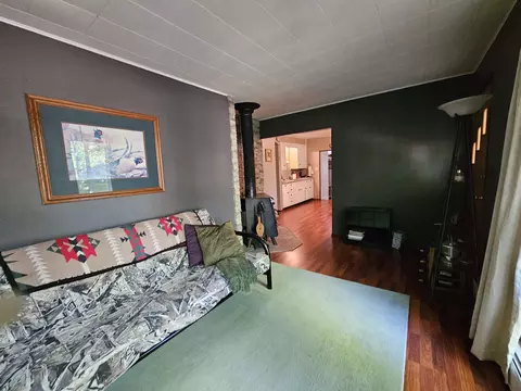 Living - 515 Coleman, Harrison, MI 48625 photo 3 of 5