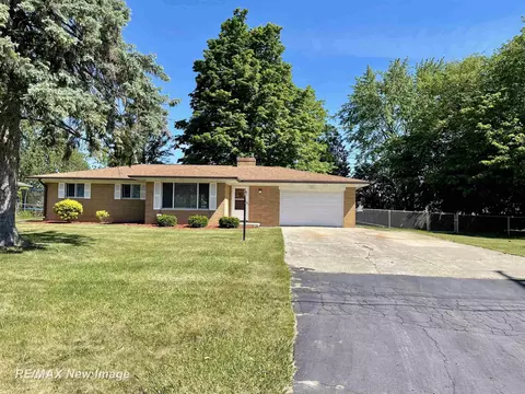 3192 Luther, Saginaw, MI 48603