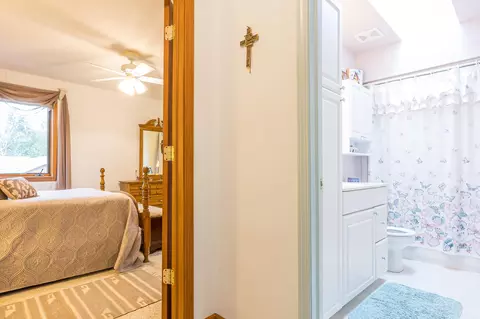 Entry Way - 4636 Salisbury, Gladwin, MI 48624 photo 7 of 8