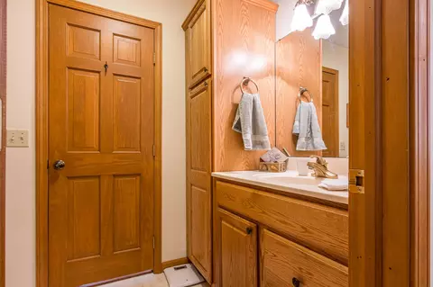 Bath - 4636 Salisbury, Gladwin, MI 48624 photo 2 of 7