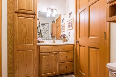 Bath - 4636 Salisbury, Gladwin, MI 48624 photo 4 of 7