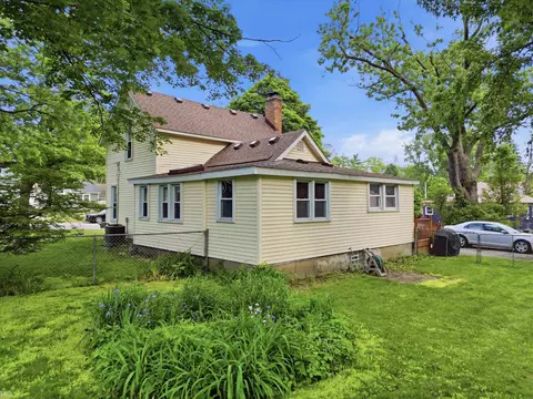 Exterior - 328 S 3rd, Brighton, MI 48116 photo 6 of 11