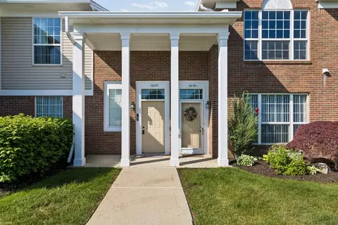 16805 Carriage #23, Northville, MI 48168
