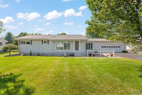 1462 Sand Crk, Adrian, MI 49221