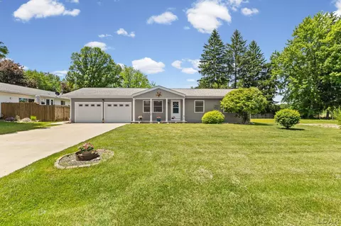 224 Kingsberry, Blissfield, MI 49228