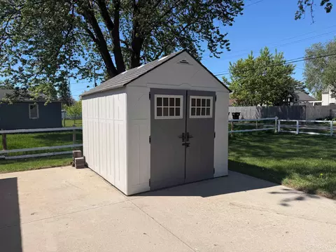 Exterior - 200 S 22, Escanaba, MI 49829 photo 3 of 5
