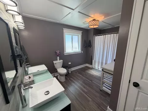 Bath - 200 S 22, Escanaba, MI 49829 photo 3 of 4