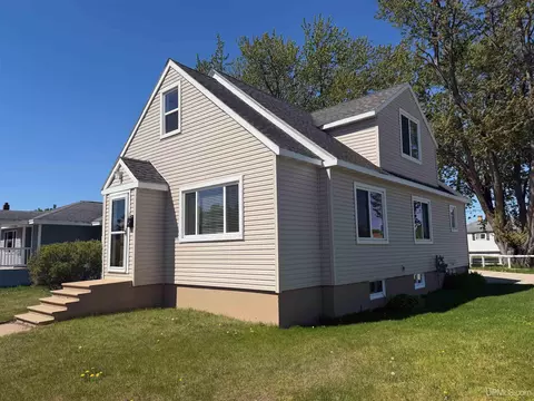 Exterior - 200 S 22, Escanaba, MI 49829 photo 2 of 5