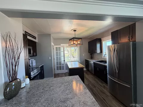 Kitchen - 200 S 22, Escanaba, MI 49829 photo 3 of 3