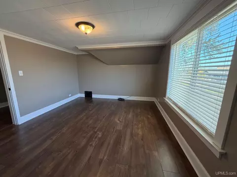 Living - 200 S 22, Escanaba, MI 49829 photo 3 of 3