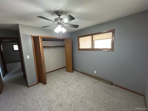 2205 S 6th, Escanaba, MI 49829 photo 7