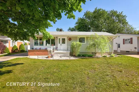 2101 N Brentwood, Essexville, MI 48732