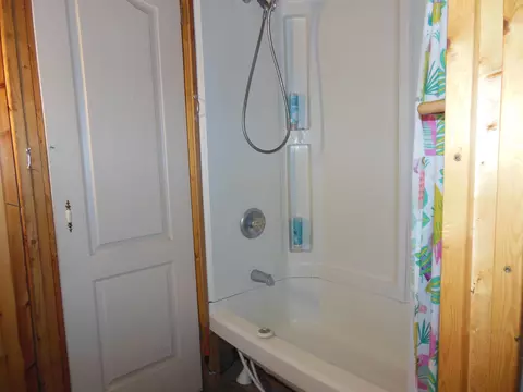 Bath - 4760 Harrison, Harrison, MI 48625 photo 1 of 3