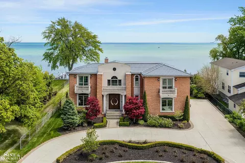 28908 Jefferson, Saint Clair Shores, MI 48081