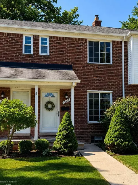 23102 Marter, Saint Clair Shores, MI 48080