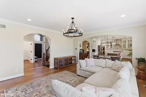 Living - 17206 Crittenden, Macomb, MI 48044 photo 6 of 6