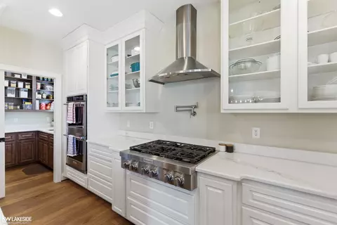 Kitchen - 17206 Crittenden, Macomb, MI 48044 photo 4 of 7