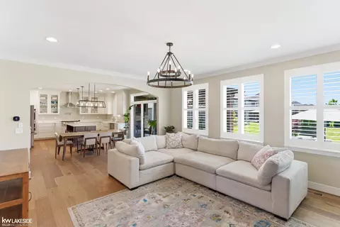 Living - 17206 Crittenden, Macomb, MI 48044 photo 5 of 6