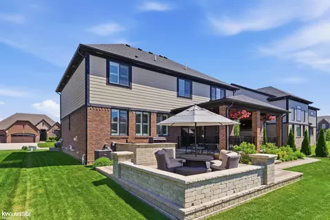 Exterior - 17206 Crittenden, Macomb, MI 48044 photo 4 of 10