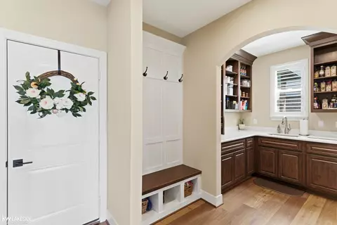 Entry Way - 17206 Crittenden, Macomb, MI 48044 photo 4 of 8